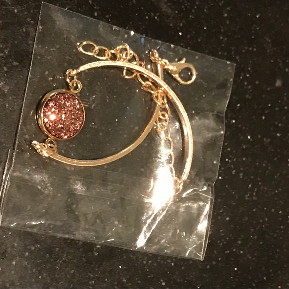 NWOT Rhinestone pave adjustable bangles - Picture 5 of 5